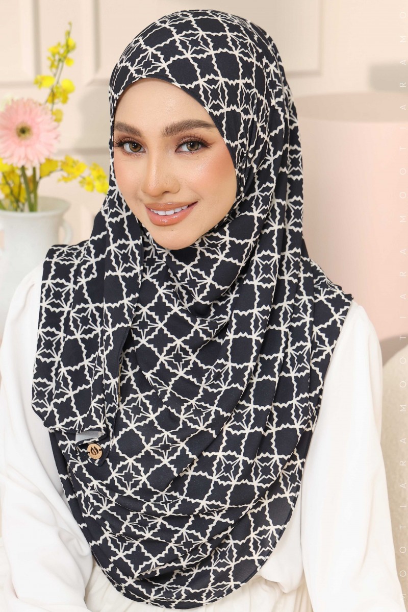 Warda Premium in RANIA BLACK