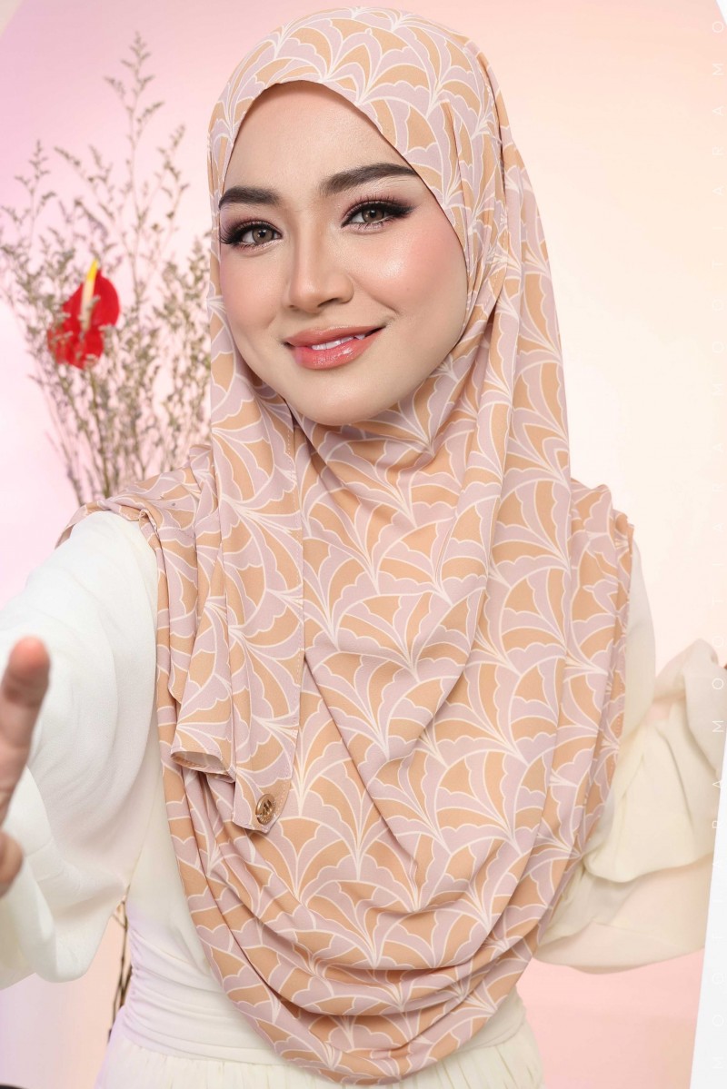Warda Premium in STELLA