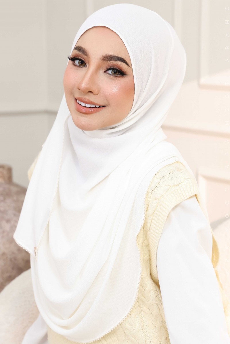 WARDA Plain Sulam Crochet WC19 (Off White)